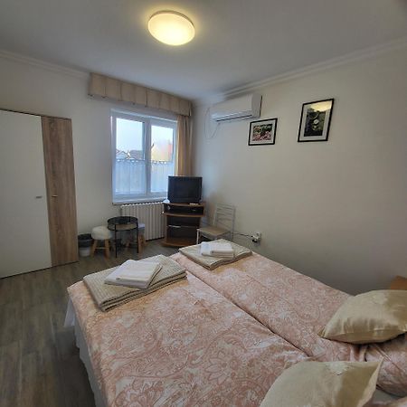 Renáta Apartman Nyíregyháza Kültér fotó